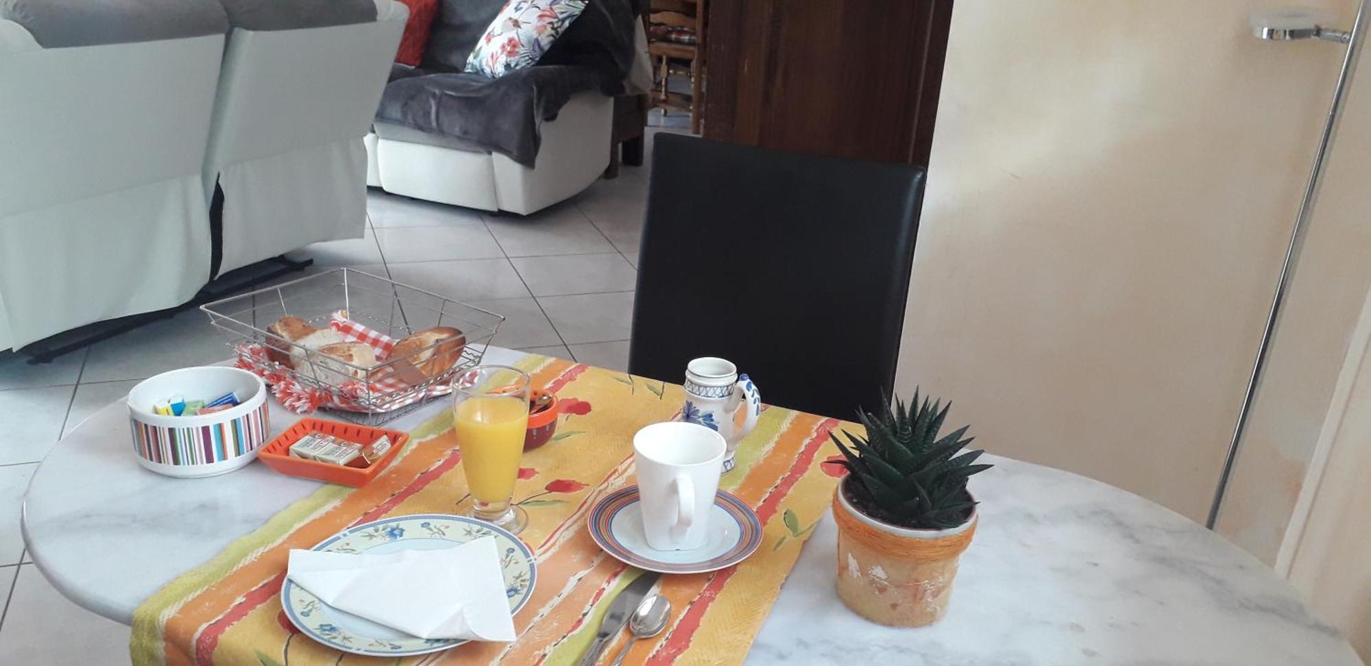 Bed and Breakfast Lauriers Roses Puisserguier Exterior foto